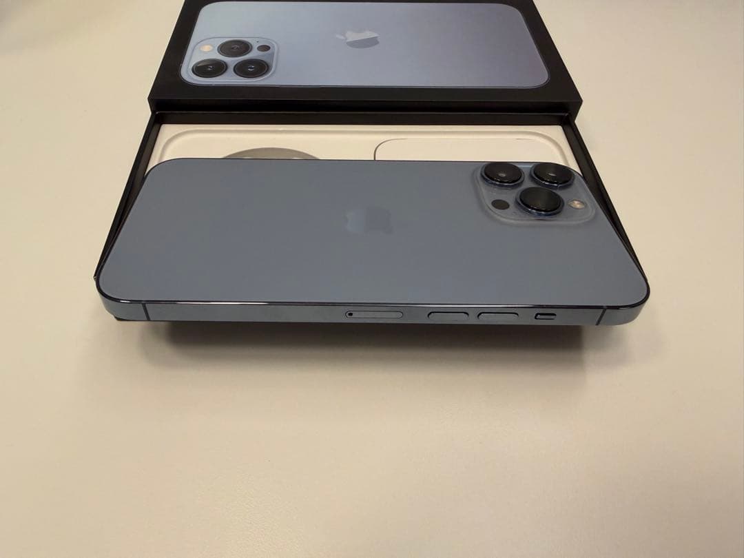 〈美品〉iPhone13ProMax512GB SIMフリー（バッテリー95%）