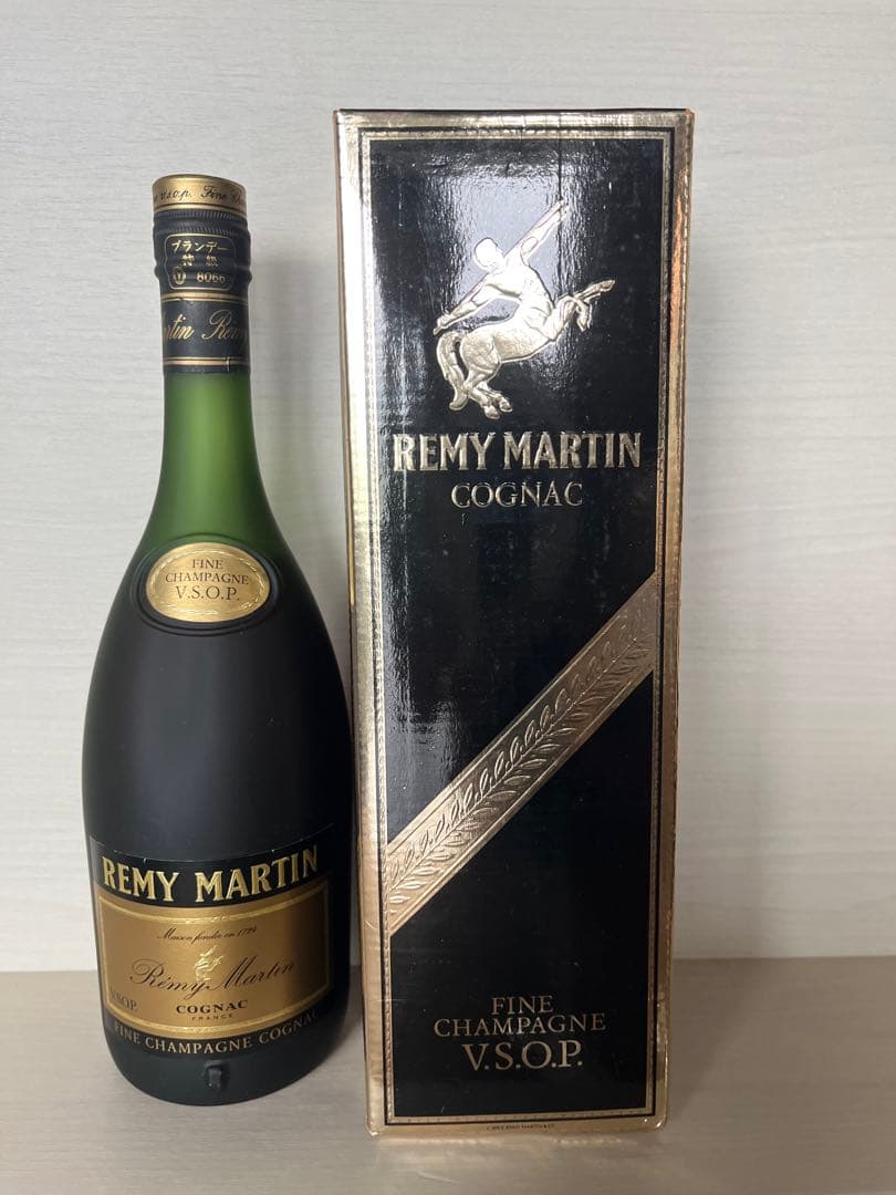 特級従価表示Rémy Martin & Napoléon ブランデー 4本セット