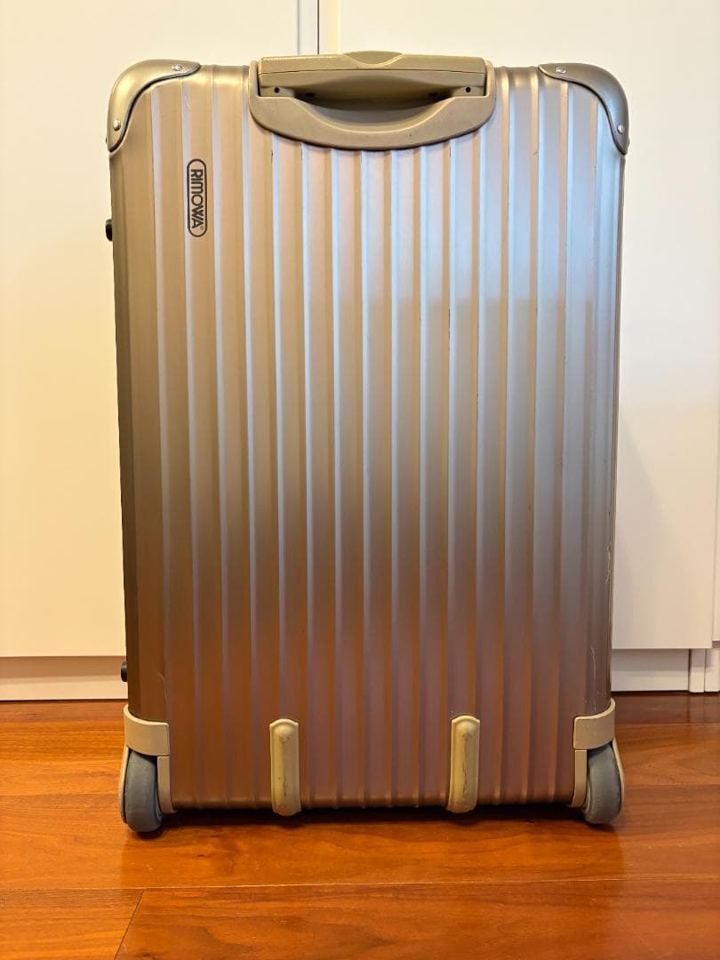 RIMOWA トパーズ チタニウム　944.63　TSAロック