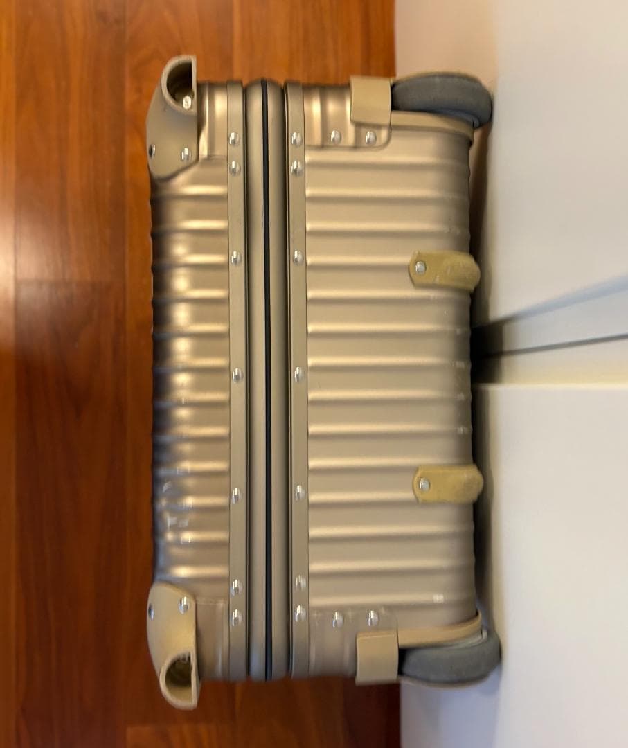 RIMOWA トパーズ チタニウム　944.63　TSAロック
