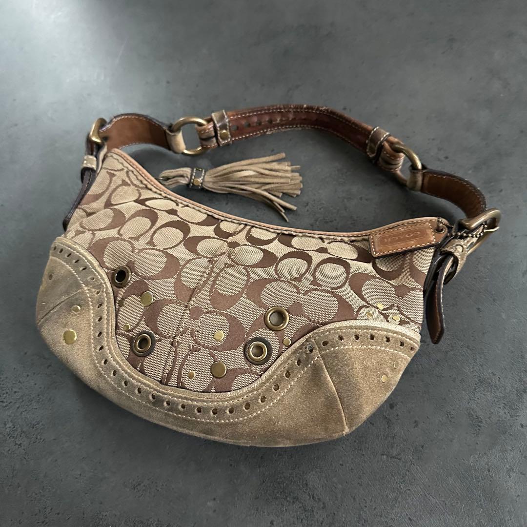 バッグ COACH Signature Suede Studded Hobo Bag