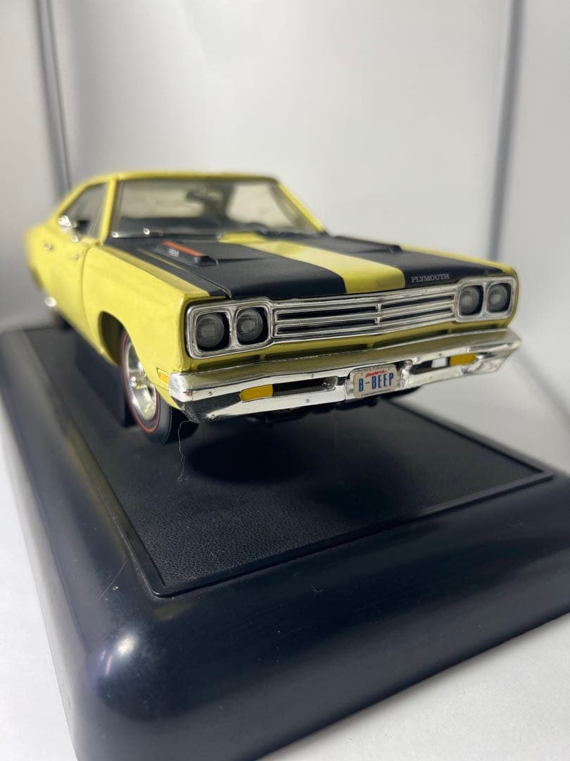 プリムス　ロードランナー1969 ダイキャストカー