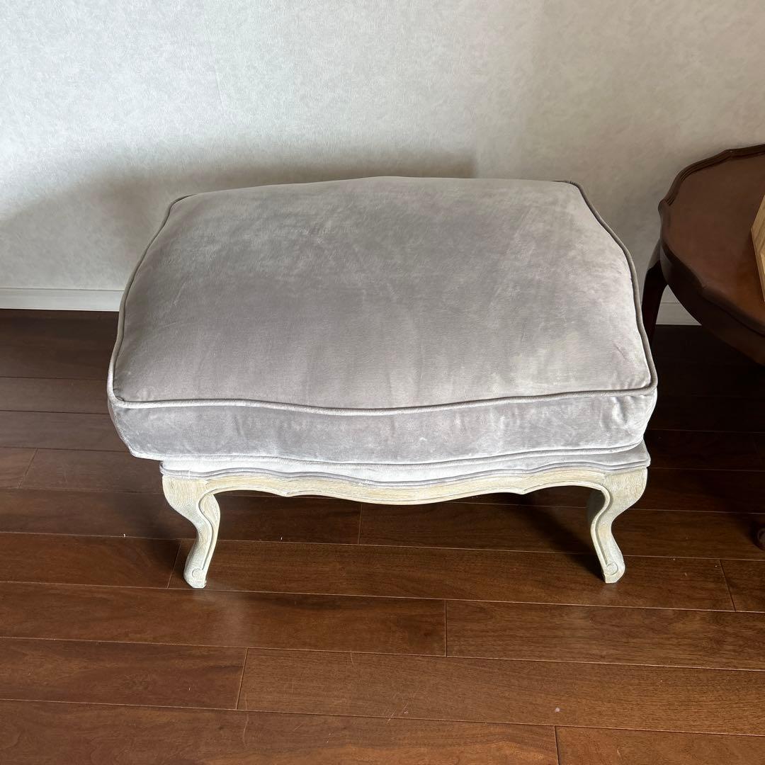 サラグレースのオットマン