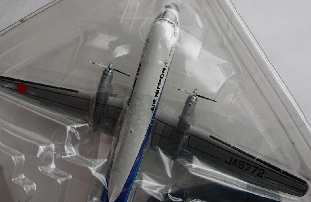 ANKエアーニッポン YS-11 JA8772 1/200 モデルプレーン
