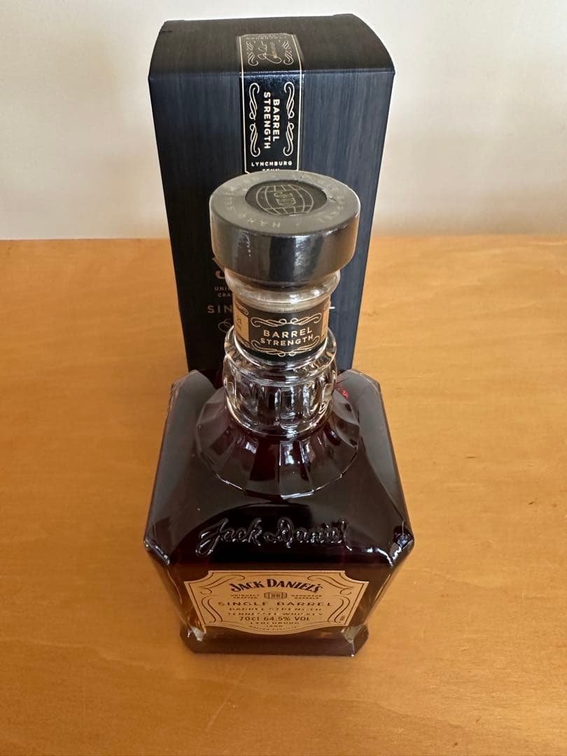 【終売品】ジャックダニエル シングルバレル700ml 64.5% 箱付き