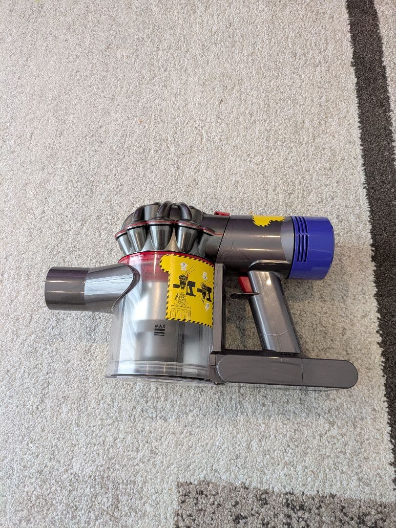 dyson ダイソン SV10 V8 コードレスクリーナー 掃除機
