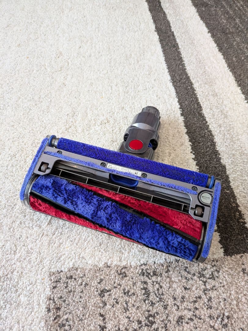 dyson ダイソン SV10 V8 コードレスクリーナー 掃除機