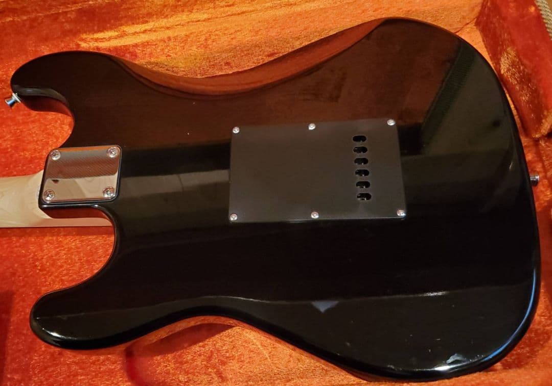 セルダー 【Selder】ストラト 黒 エレキギター SSH