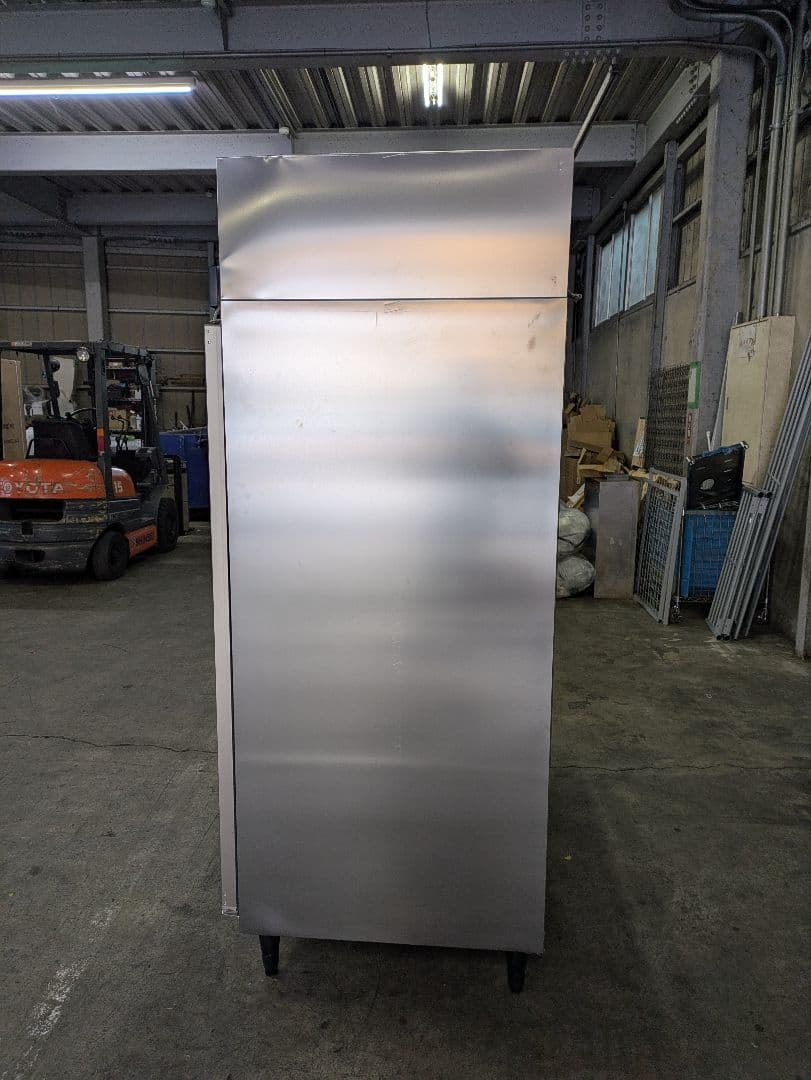 引取り限定　中古品　現状渡しリーチイン冷凍ショーケース　FS-120A3-2