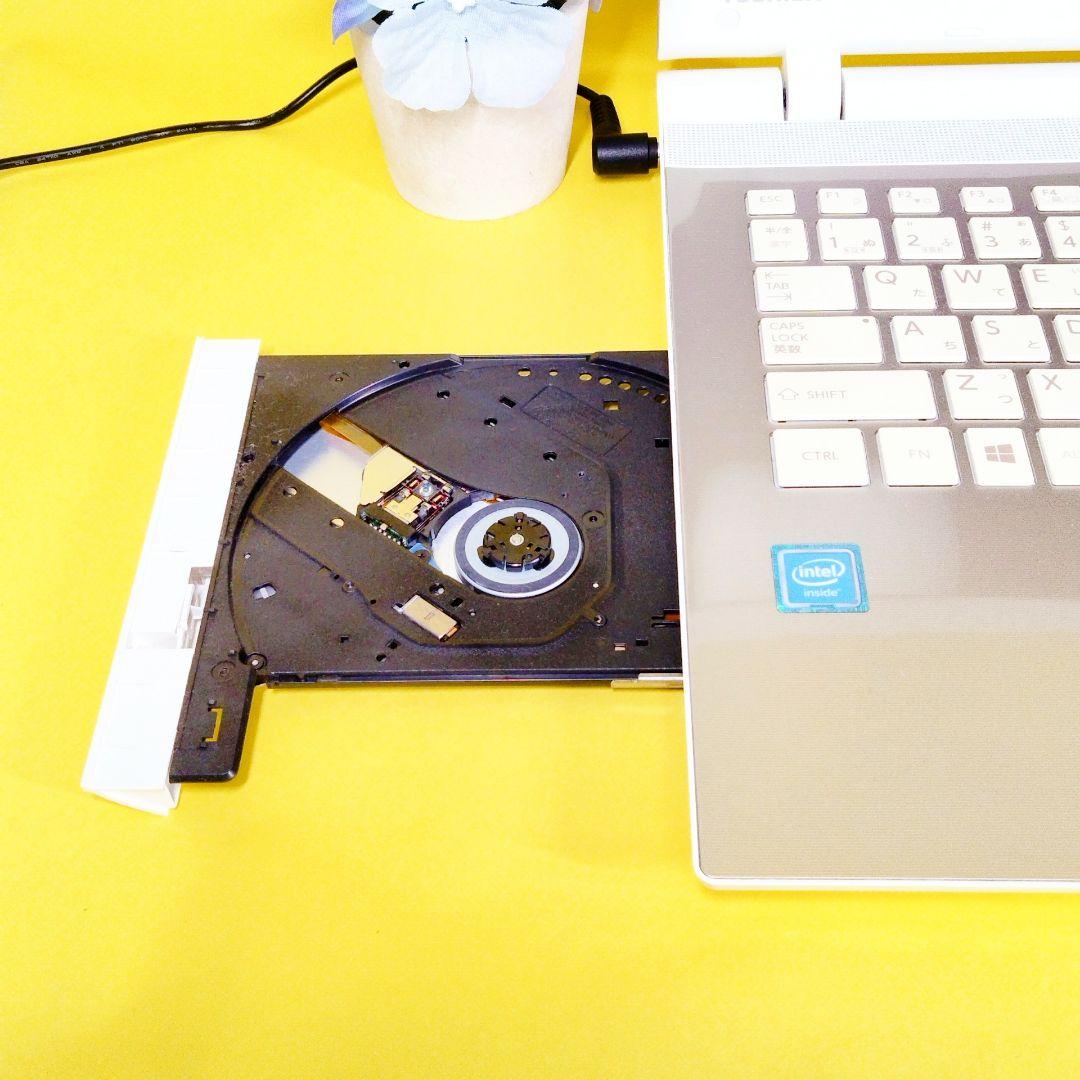 すぐ使える♪薄型✨サテンゴールドノートパソコン カメラ付き　初心者におすすめ✨