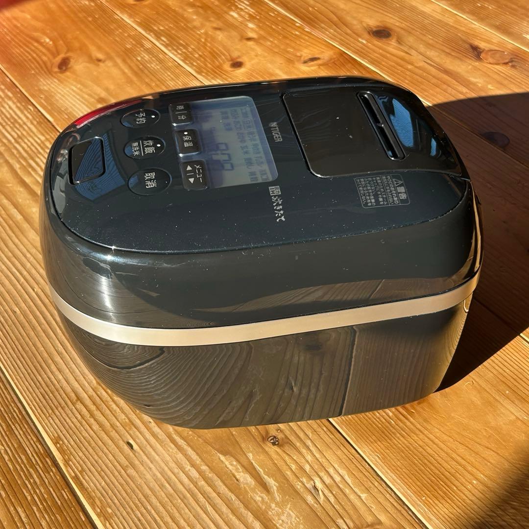 タイガー炊飯器　ご泡火炊き JPD-G060 2023年製