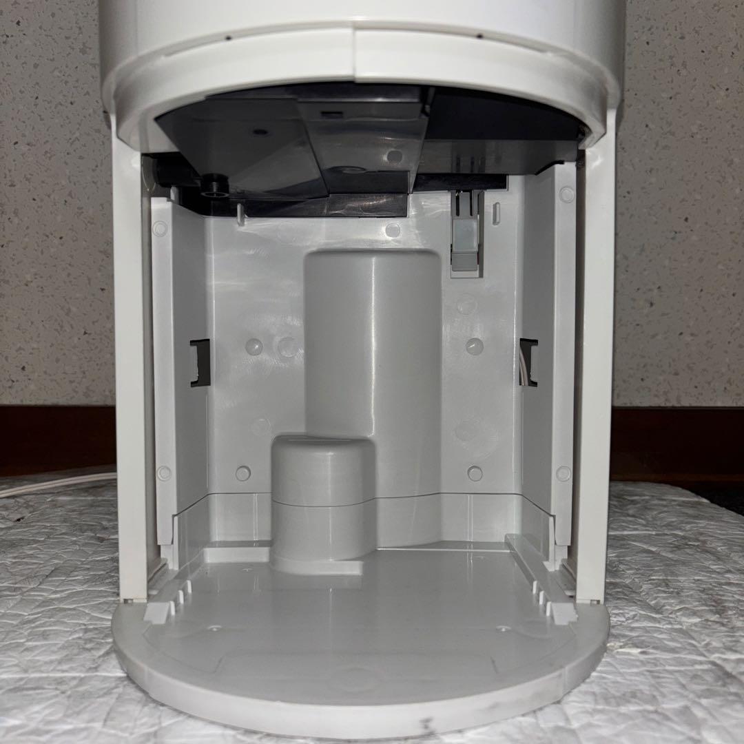 【2018年製】コロナ　コンプレッサー式衣類除湿乾燥機　CD-P63A