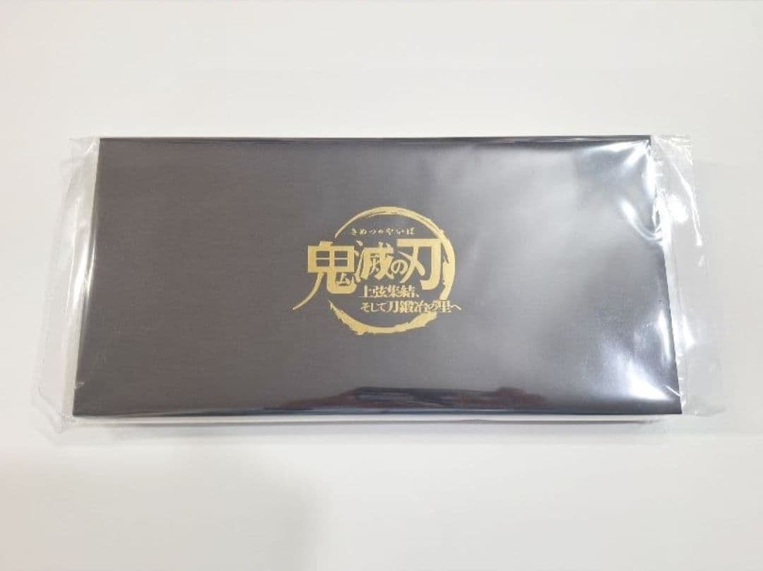鬼滅の刃 ワールドツアー 57mm 缶バッジ 上弦集結 新品