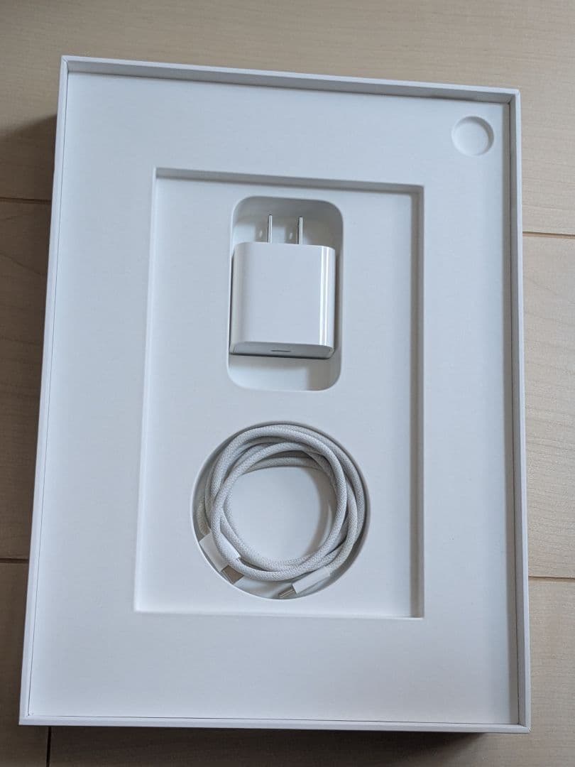 iPad 10.9インチ 第10世代 Wi-Fi 64GB シルバー