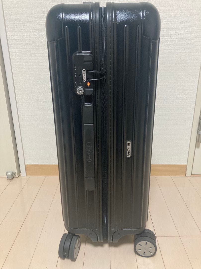 美品　リモワ サルサ キャリーケース 4輪