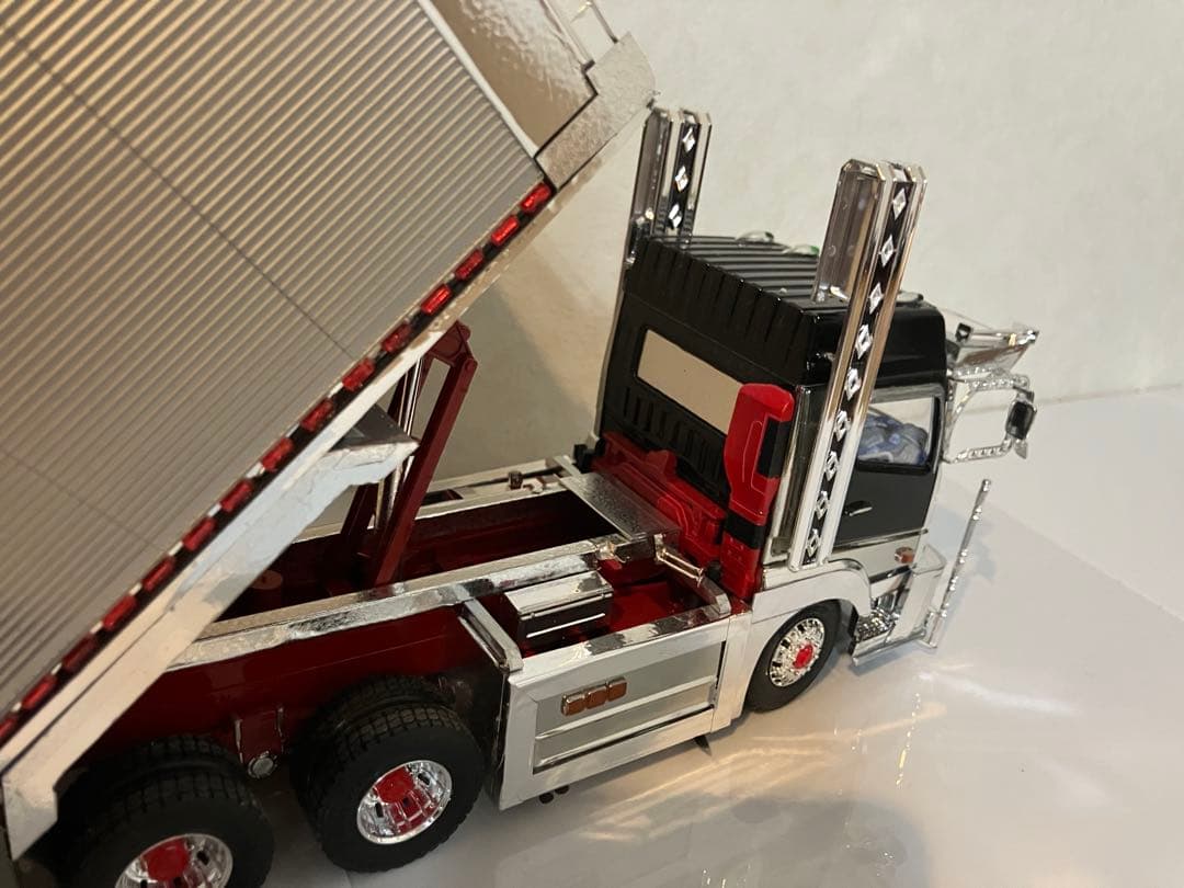 スーパーグレート、デコトラダンプ、1/32スケール完成品