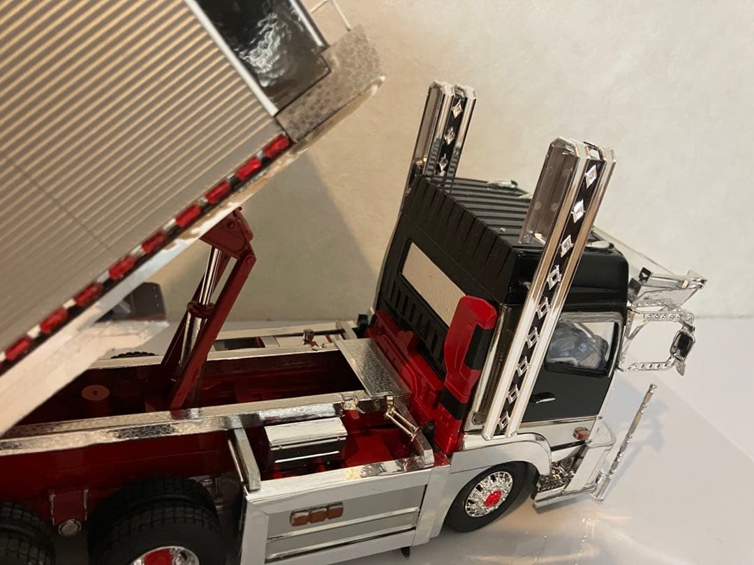 スーパーグレート、デコトラダンプ、1/32スケール完成品