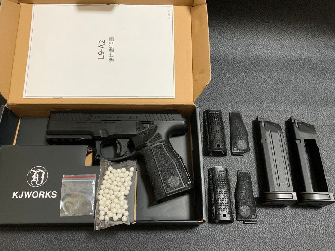 m*6様 Carbon8 L9-A2 KJWORKS マガジン2種 Co2ボンベ
