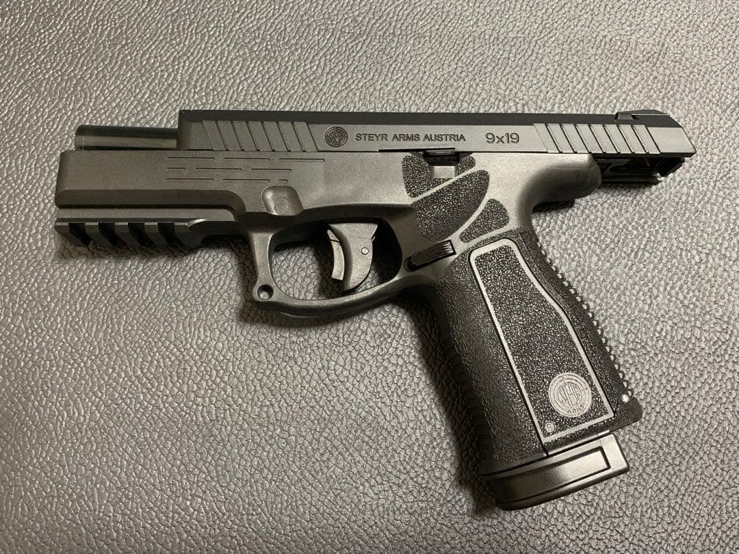 m*6様 Carbon8 L9-A2 KJWORKS マガジン2種 Co2ボンベ