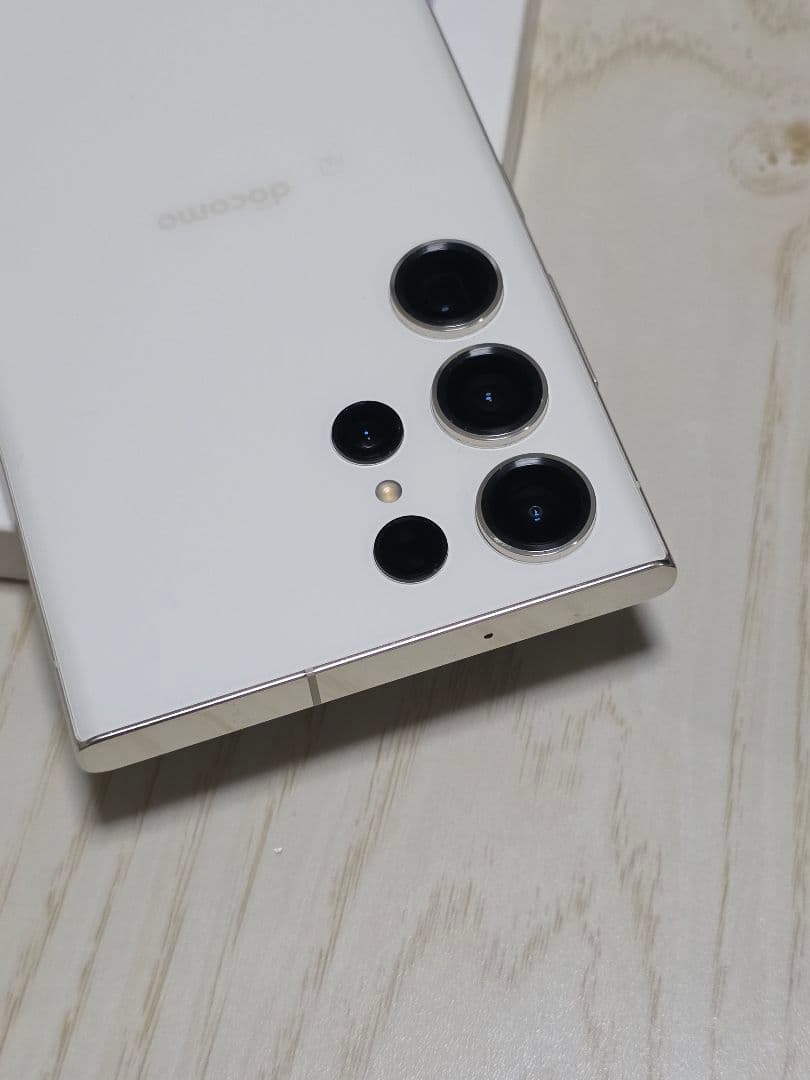 Galaxy S23 Ultra 256GB SIMフリー極美品！