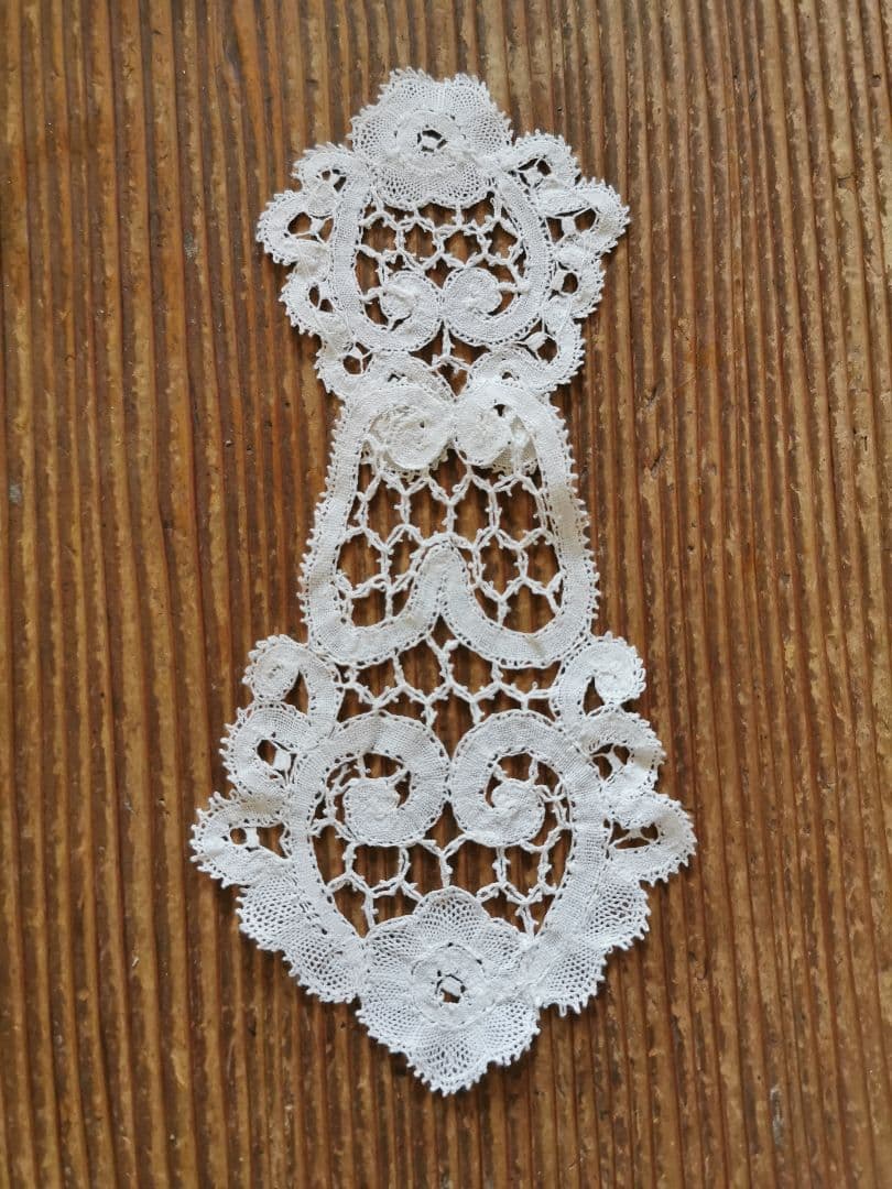 アンティーク フランス購入 レイヤーレースジャボ 二重繋ぎ 一重のポワンドローズ