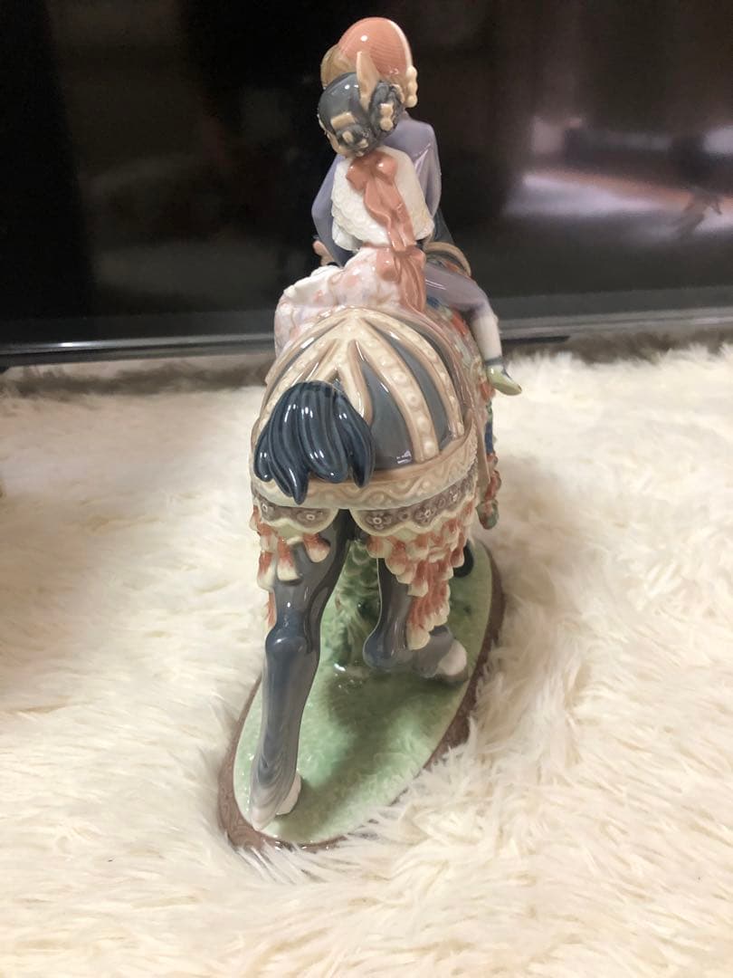 未使用・箱入。 陶器 置物　LLADRO（リヤドロ）サンホセのお祭り