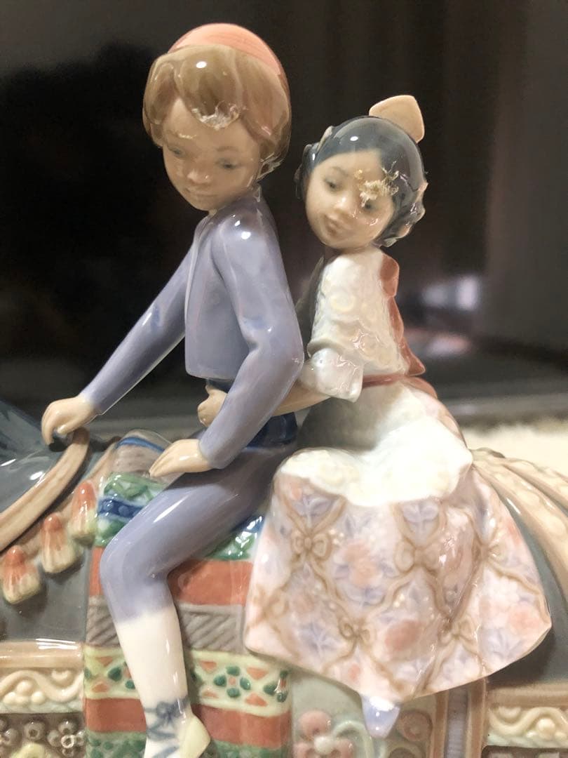 未使用・箱入。 陶器 置物　LLADRO（リヤドロ）サンホセのお祭り
