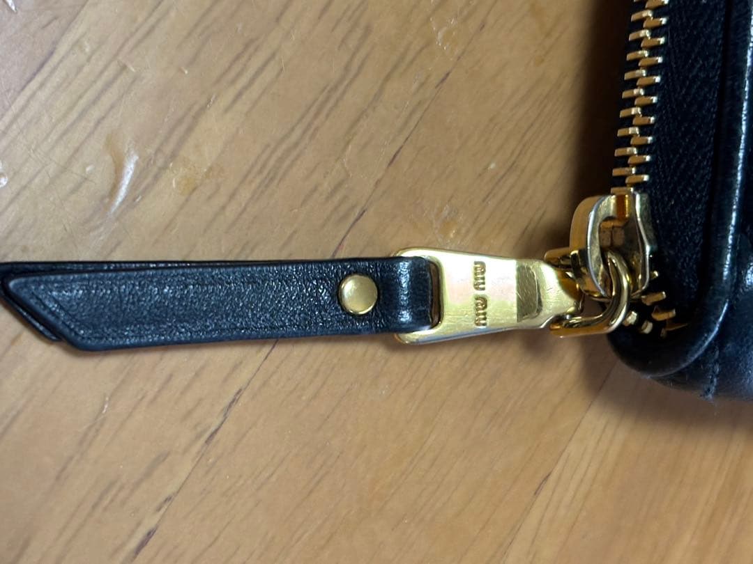 miumiu NAPPA IMPUNTURE ケース 財布 NERO