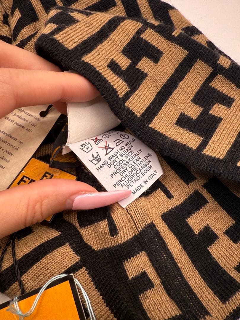 FENDI ズッカ柄 ニット帽 ウールマーク ブラウン