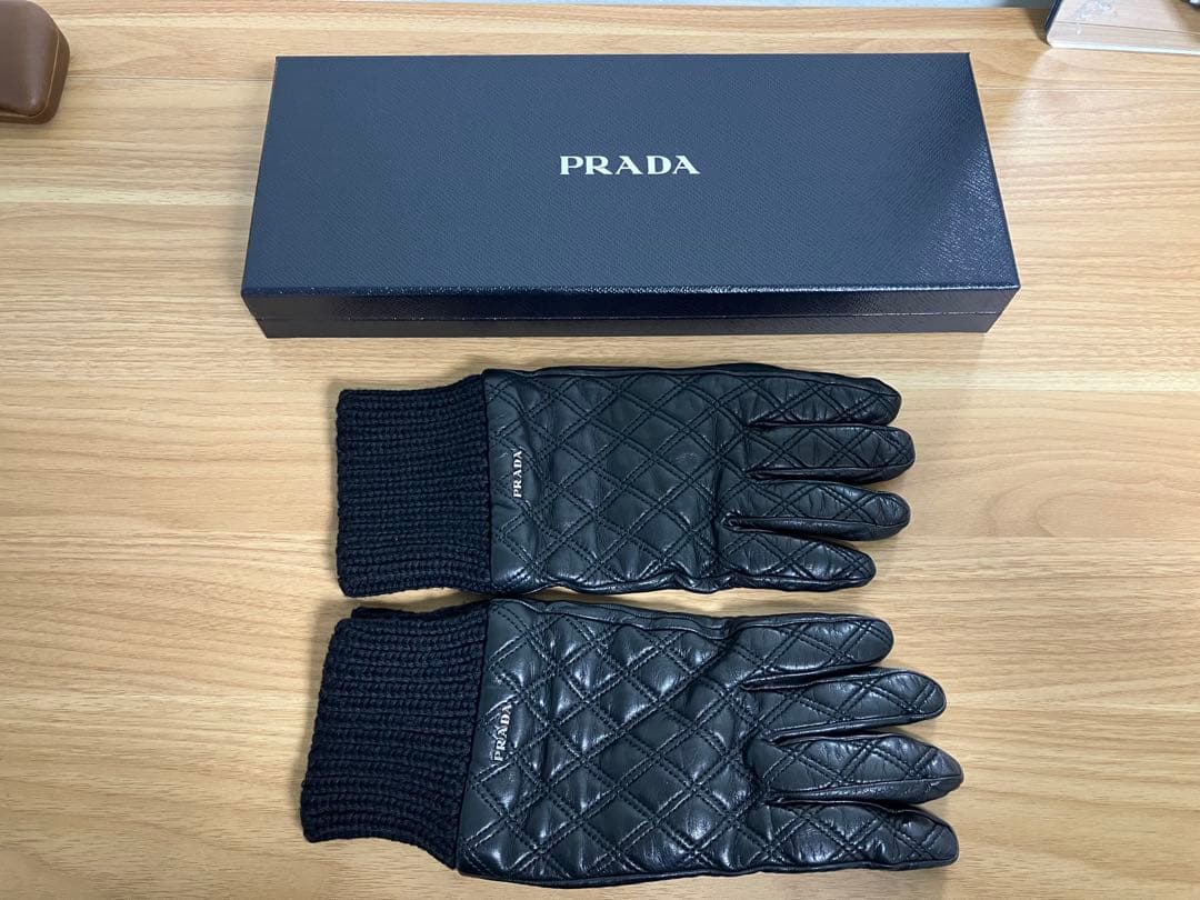＊yuk　PRADA ラムレザーキルティング手袋　 カシミヤ　本革