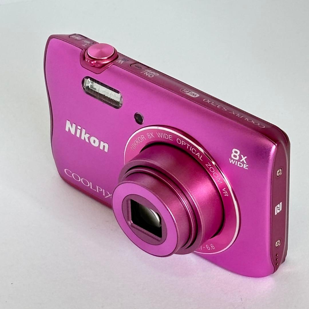 【美品】Nikon COOLPIX S3700 ニコン デジカメ　SDカード付
