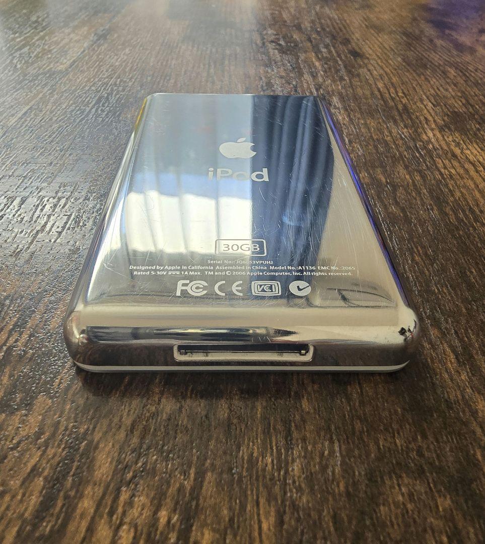 Apple iPod 30GB デジタルオーディオプレーヤー