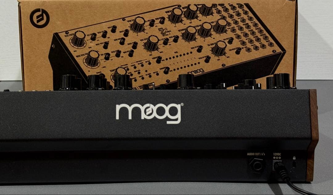 moog labyrinth シンセサイザー アナログ moog セミモジュラー