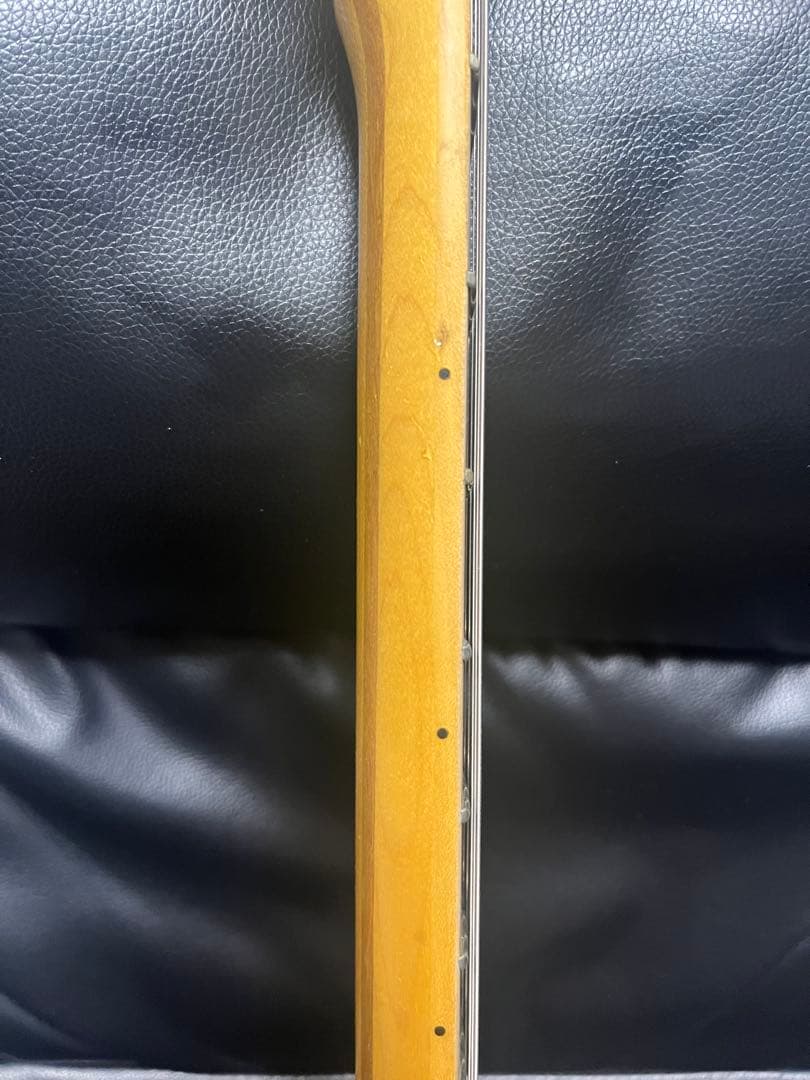 Legator ヘッドレス　エレキギター　6弦