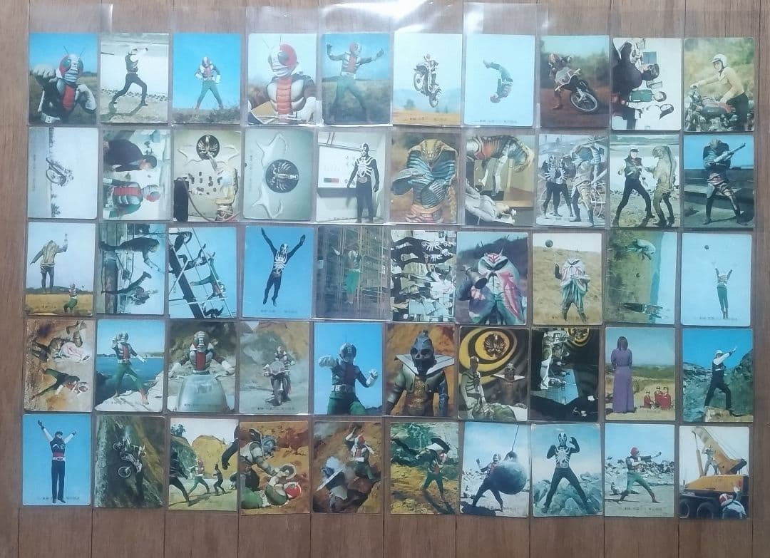 昭和 カルビー仮面ライダーV3カード 234枚、ダブリ無し