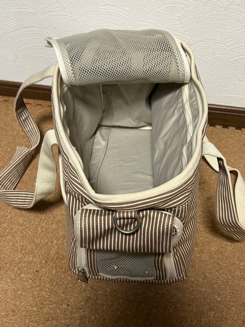 【値下げ】犬猫 ストライプ キャリーバッグ 布製 メッシュ窓付き