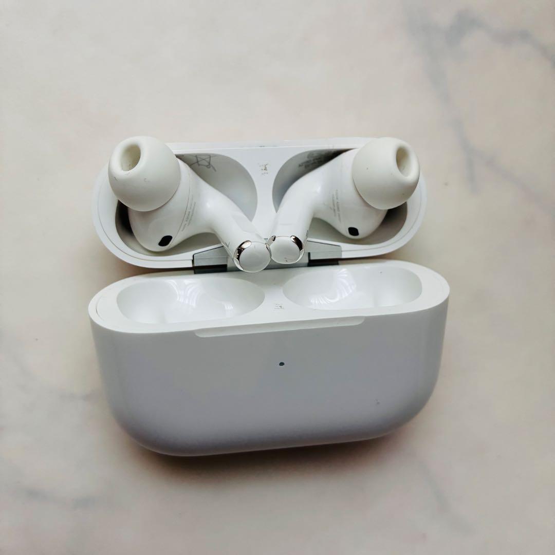 AirPods Pro 美品 ワイヤレス 充電ケース付き 箱付き アップル