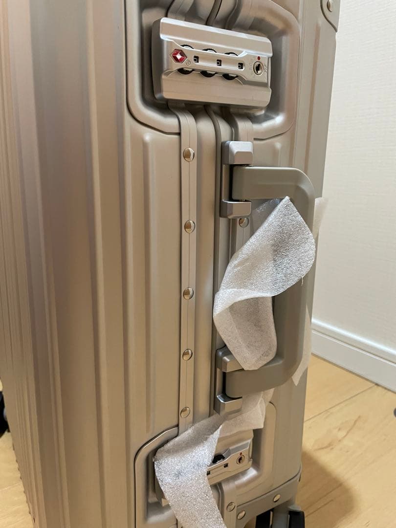 Mercedes Benz メルセデスベンツ アルミスーツケース　32Ｌ