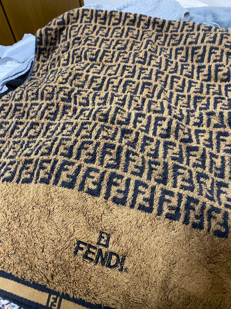 FENDI バスタオル ベージュ ネイビー