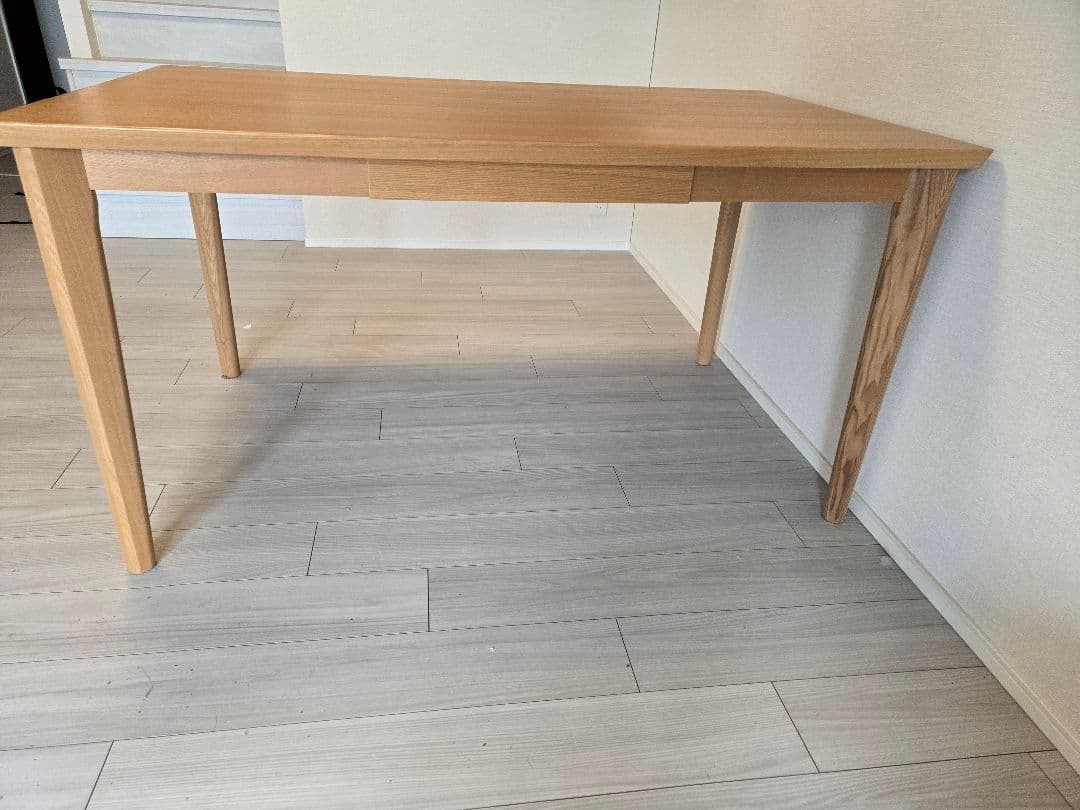 ニトリ　ダイニングテーブル　ロレイン5H 135