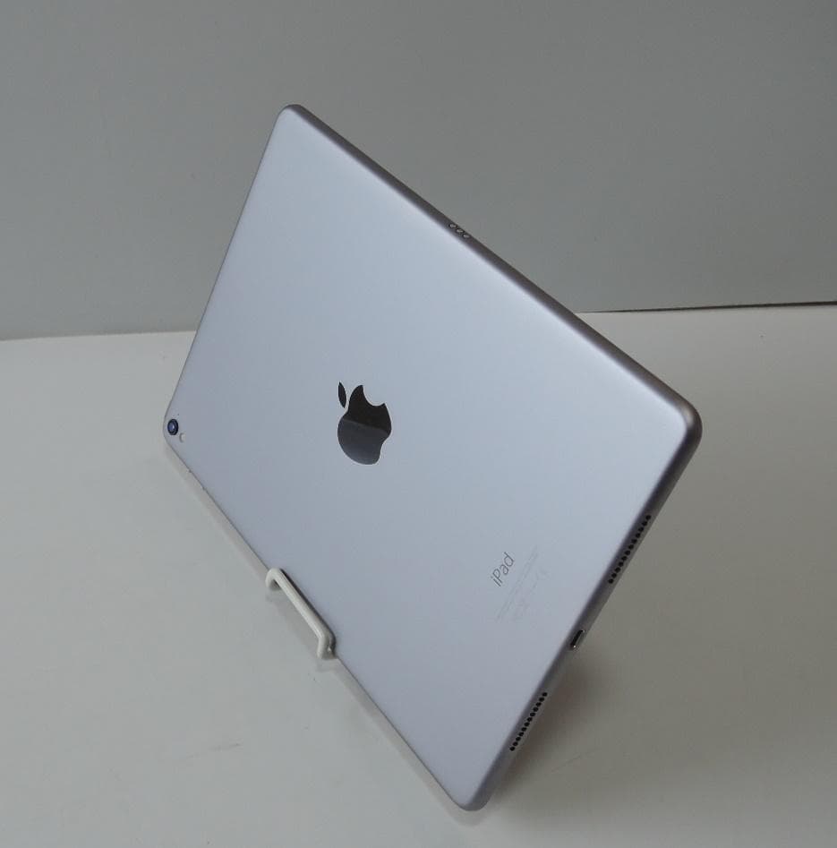 極上美品 iPad Pro 9.7 スペースグレイ 256GB MLMY2J/A