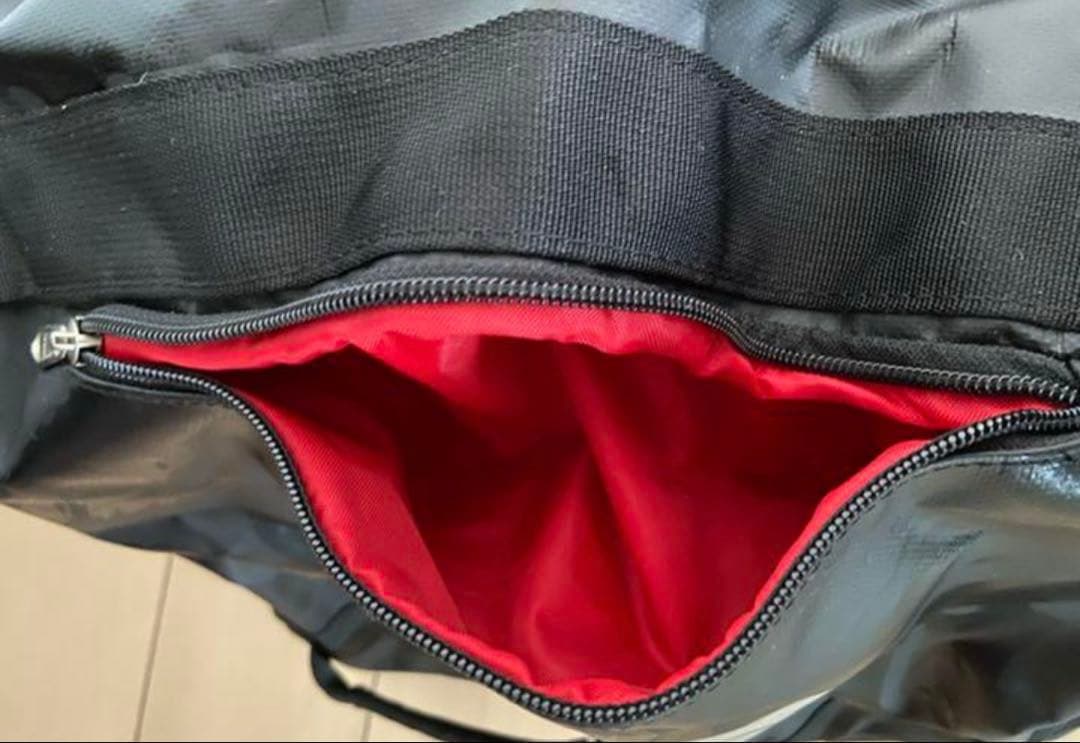 ローリングサンダーLノースフェイス　キャリーバッグ