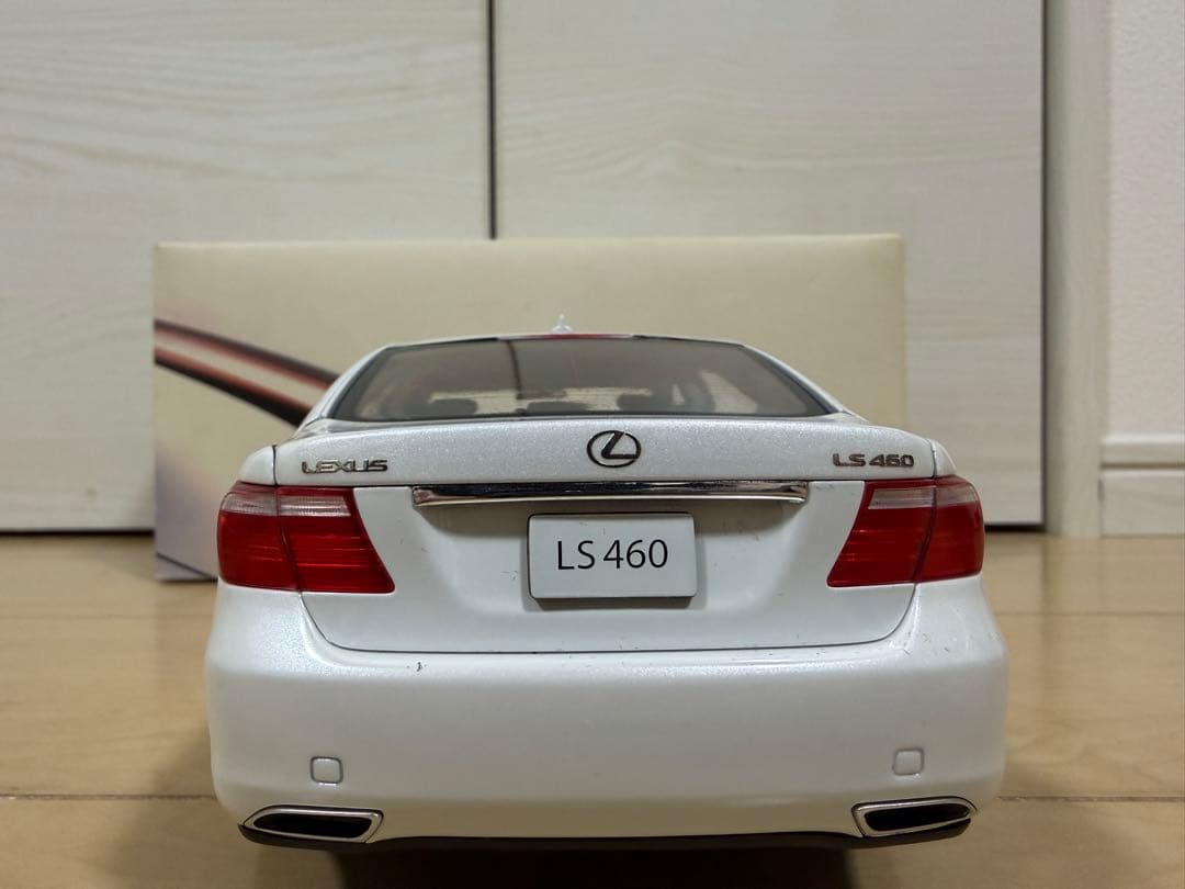 【希少】NOREV ノレブ 1/18 レクサス LS460 ミニカー