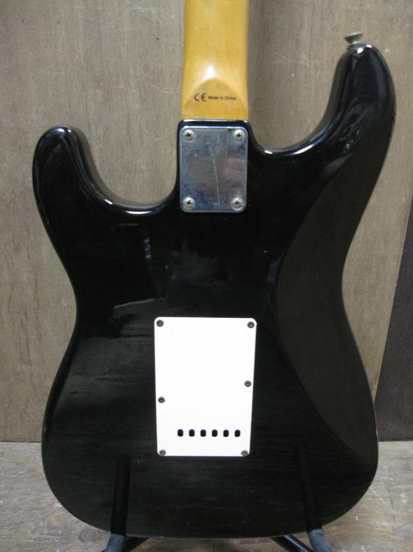 ROCKET DELUXE ストラトキャスタータイプ エレキギター