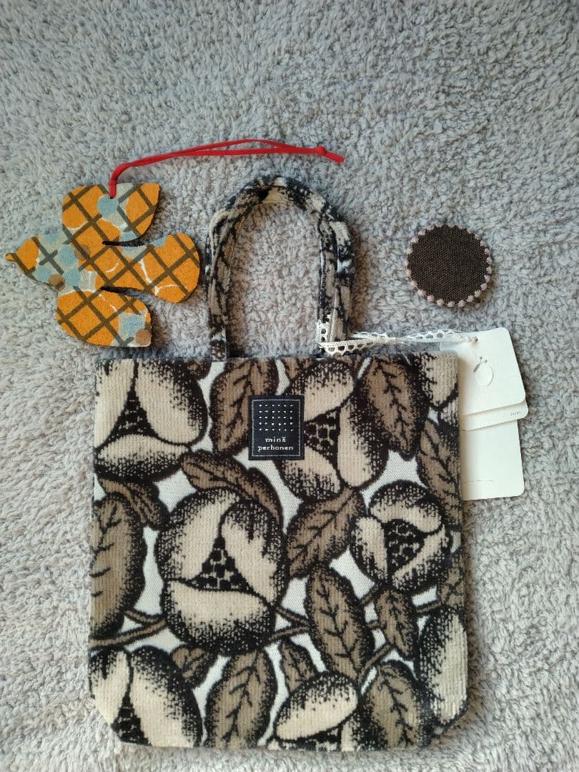 ミナペルホネン jardinトーストバッグ　バッジ　タンバリン トリチャーム