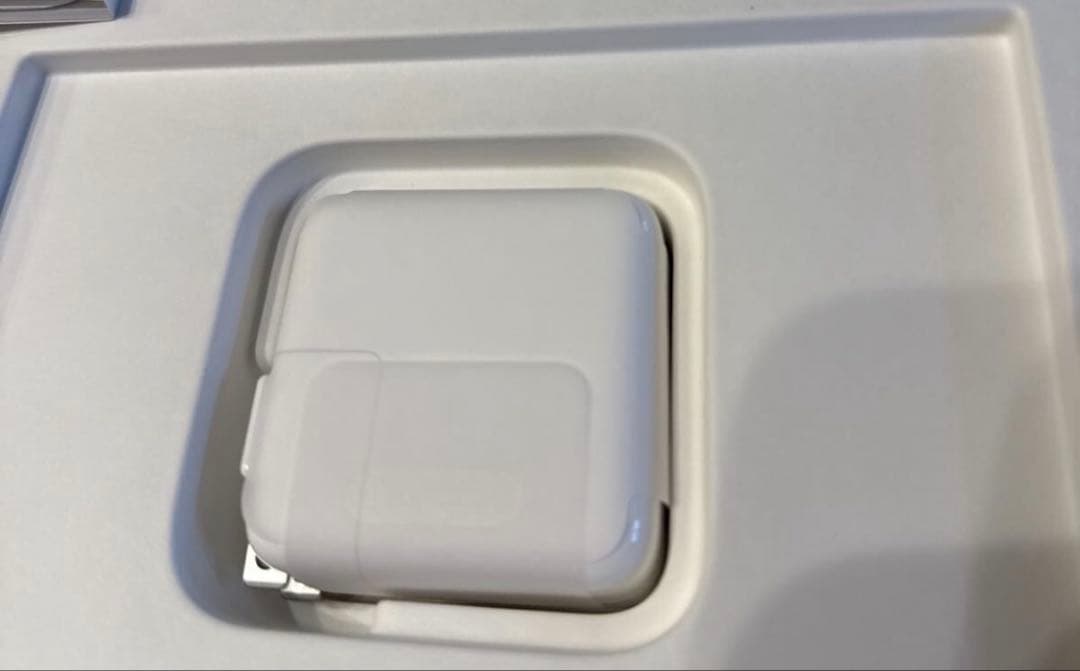 2024年モデル　Apple MacBook Air M3 13インチ　シルバー