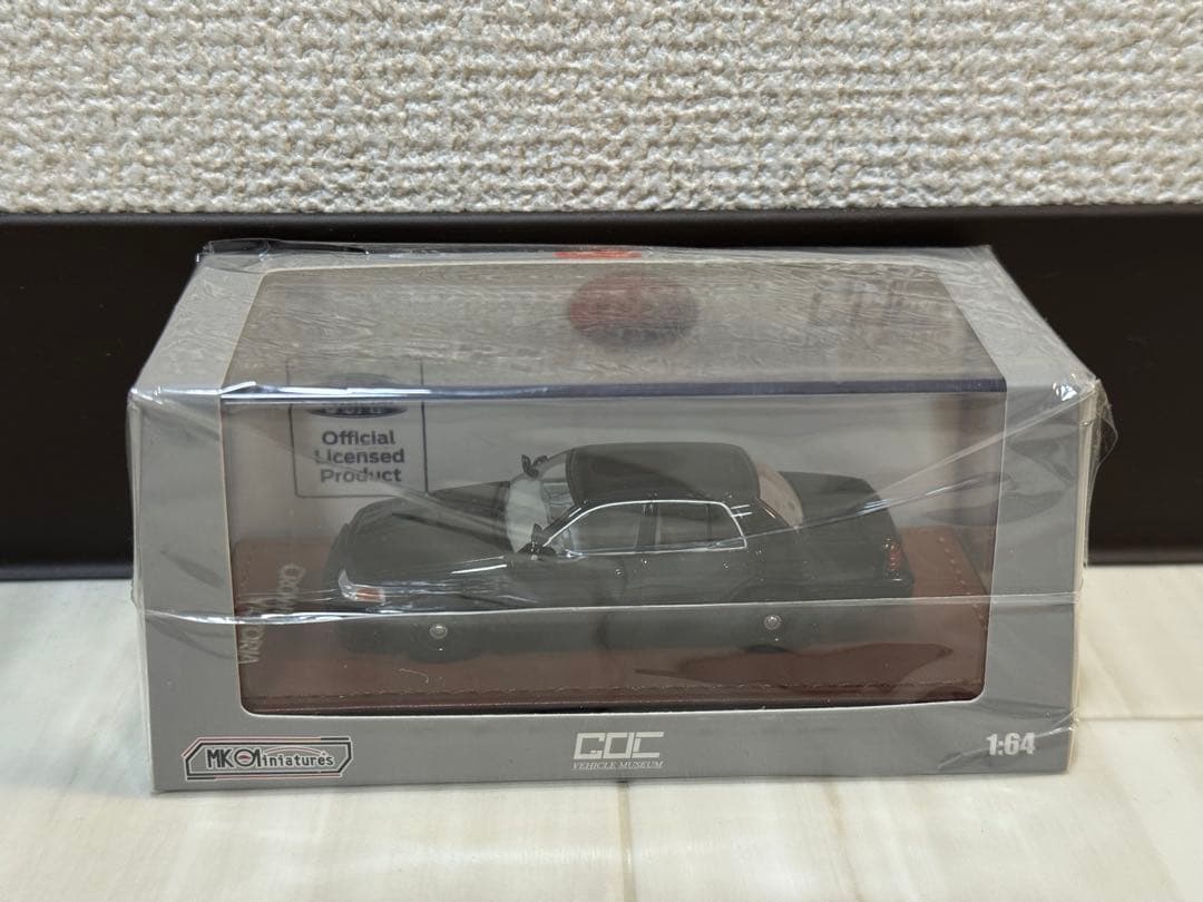 ミニカー GOC 1/64 CVPI & Suburban