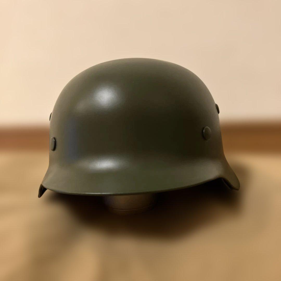 旧ドイツ軍ヘルメット　金属製レプリカ