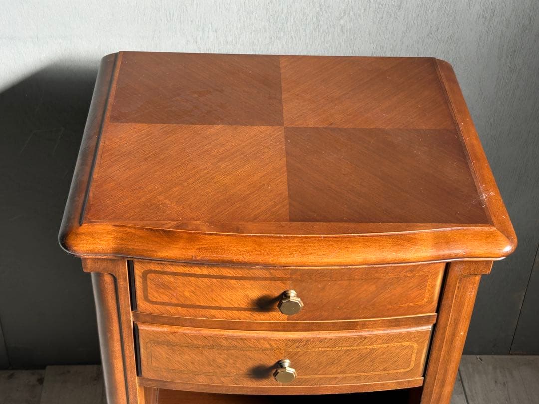 ① フランスベッド　ヨーロピアン　クラシカル　ナイトテーブル　アンティーク　IG