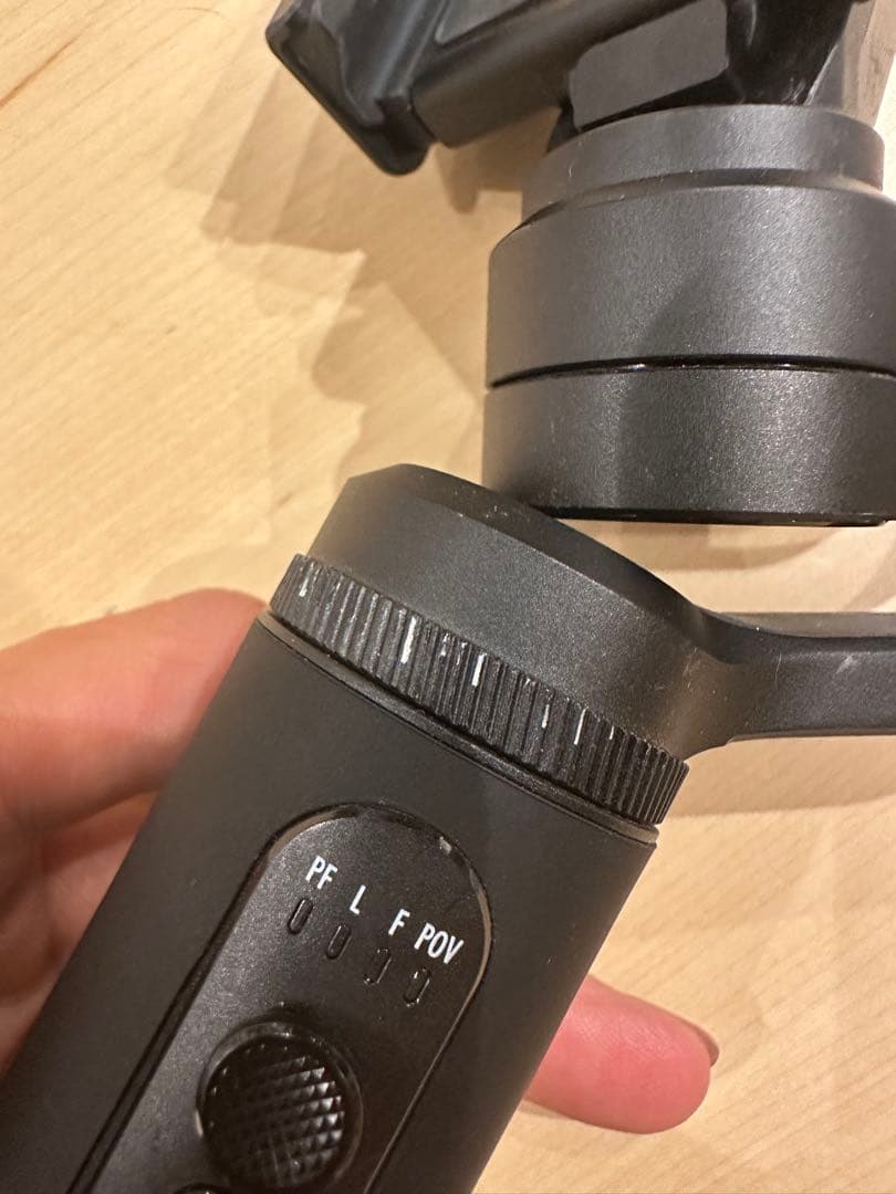 【大特価】DEJIHFHEVRURFBQVD スマートフォンジンバル 3軸